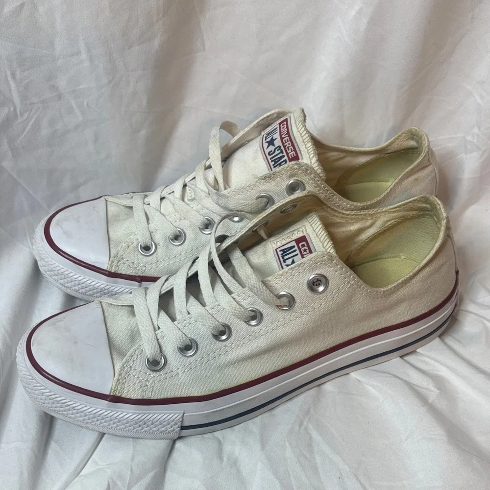 Converse Low Top Sneakers in Cream with Maroon Trim - Picture 4 of 9